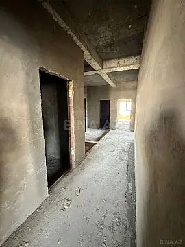 Satılır 6 otaqlı mənzil 324 m²