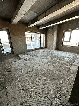 Satılır 6 otaqlı mənzil 324 m²