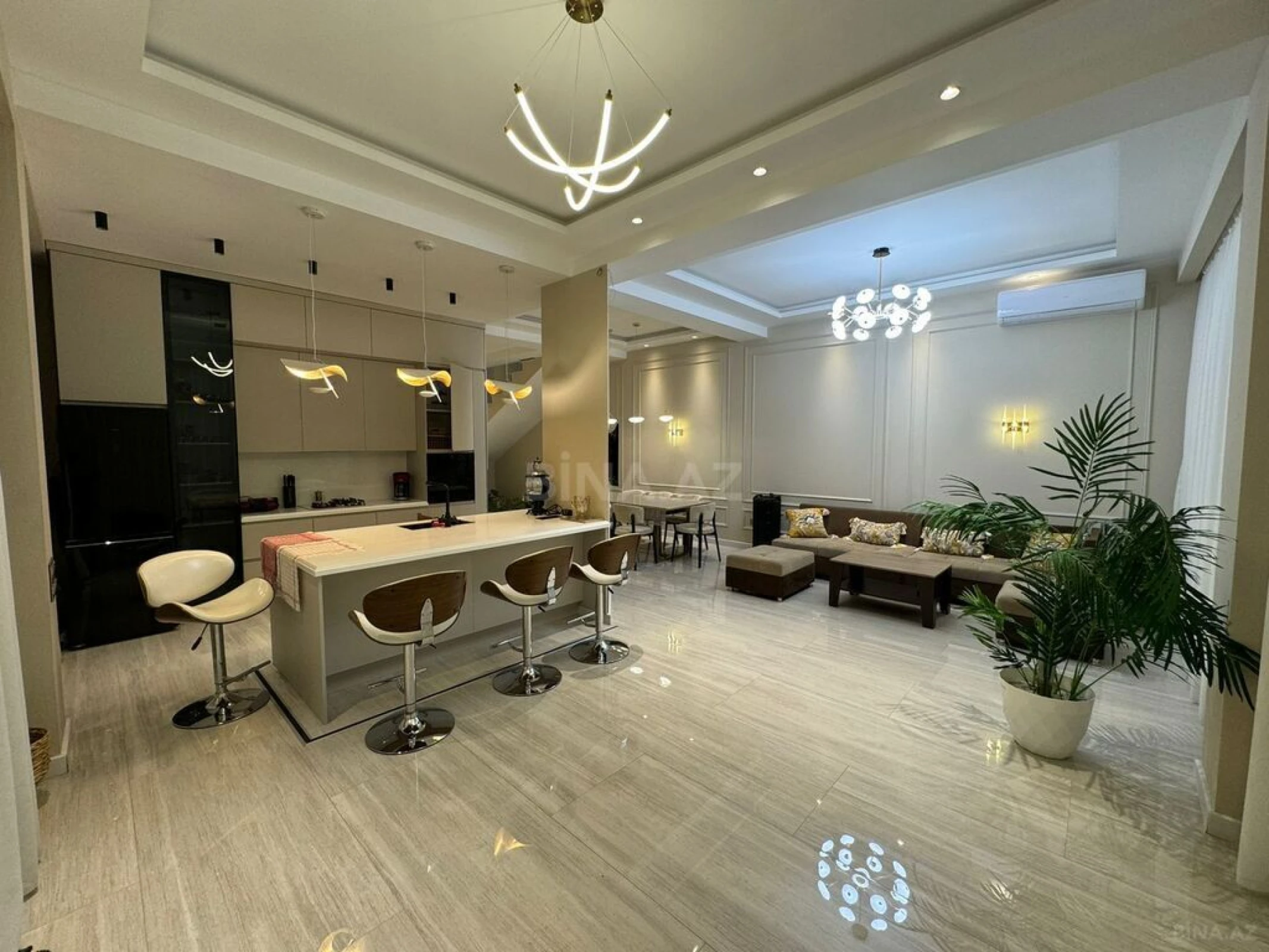 Kirayə verilir 5 otaqlı həyət evi 350 m²