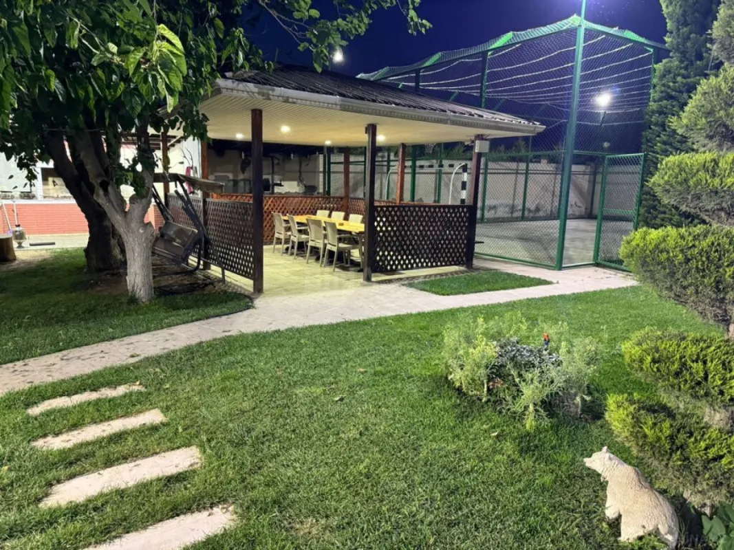 Kirayə verilir 5 otaqlı həyət evi 350 m²