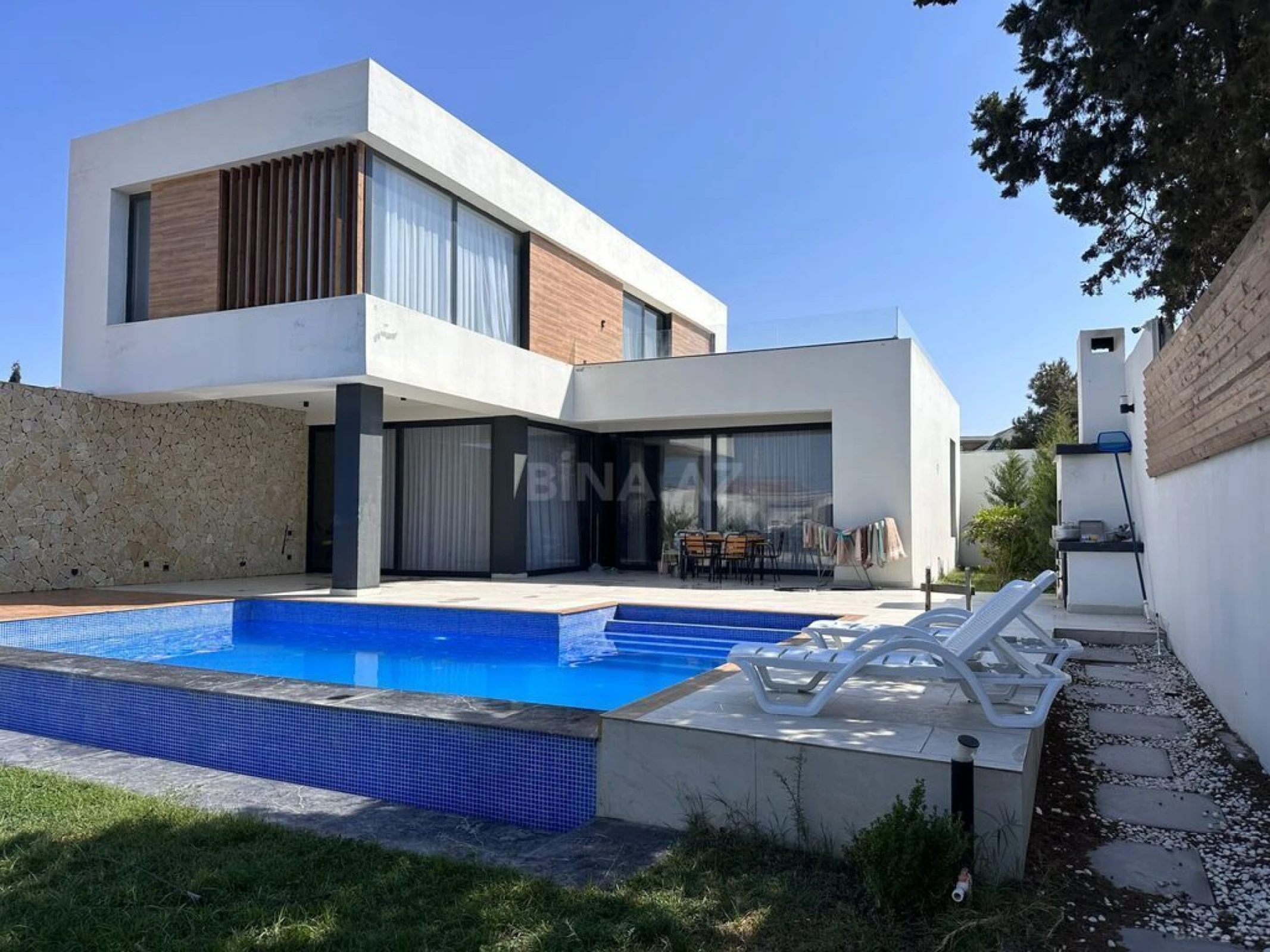 Kirayə verilir 6 otaqlı həyət evi 185 m²