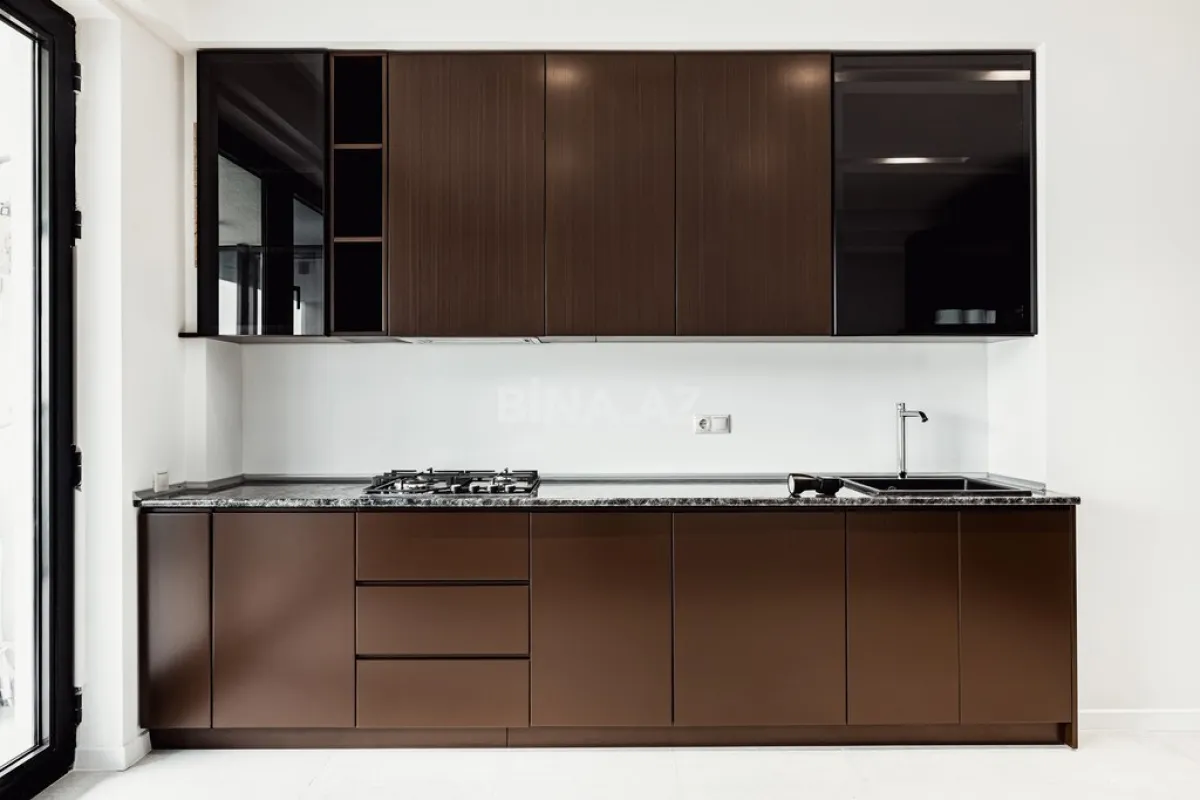 Satılır 3 otaqlı mənzil 150 m²