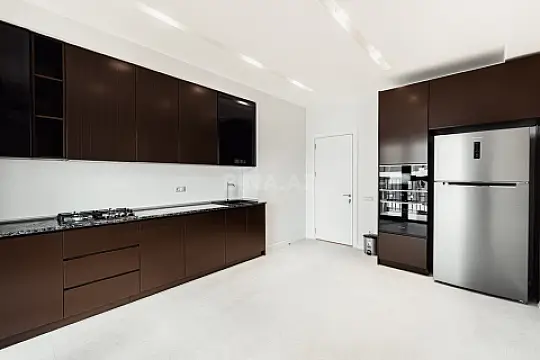 Satılır 3 otaqlı mənzil 150 m²