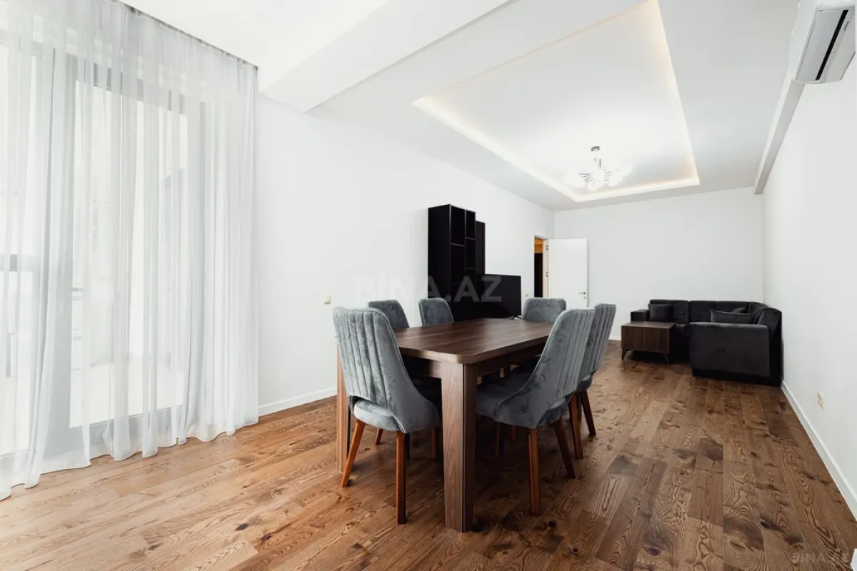 Satılır 3 otaqlı mənzil 150 m²