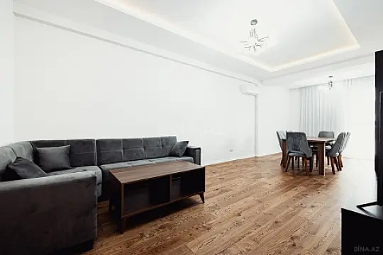 Satılır 3 otaqlı mənzil 150 m²