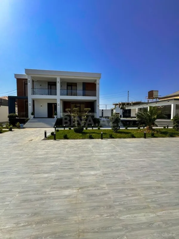 Satılır 5 otaqlı həyət evi 330 m²