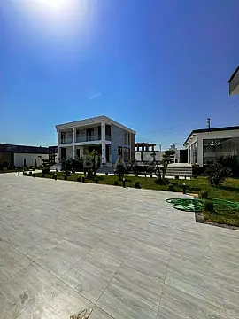 Satılır 5 otaqlı həyət evi 330 m²