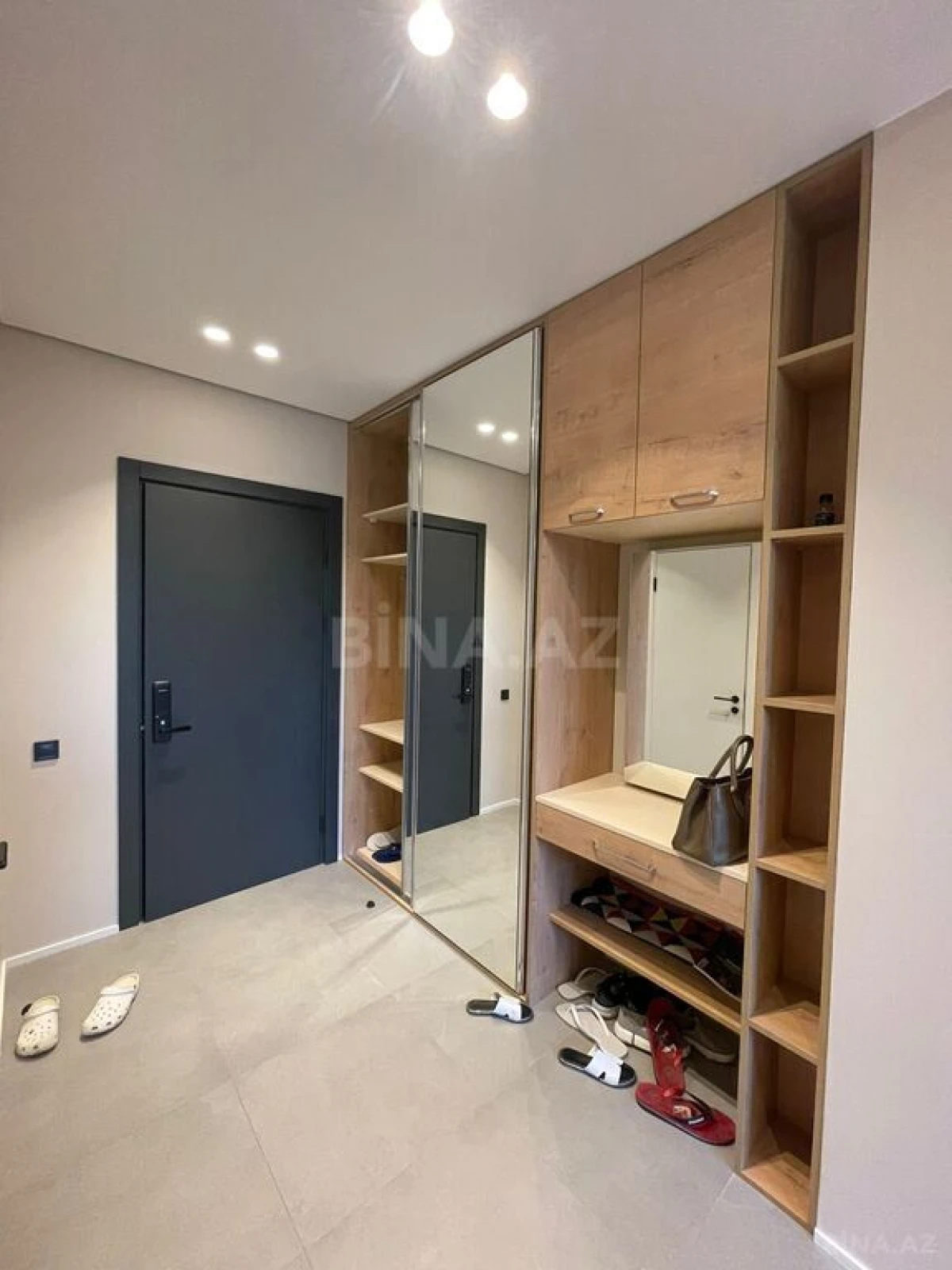 Kirayə verilir 1 otaqlı mənzil 54 m²