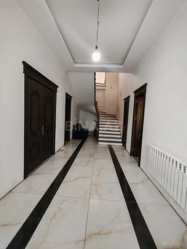Satılır 6 otaqlı həyət evi 340 m²