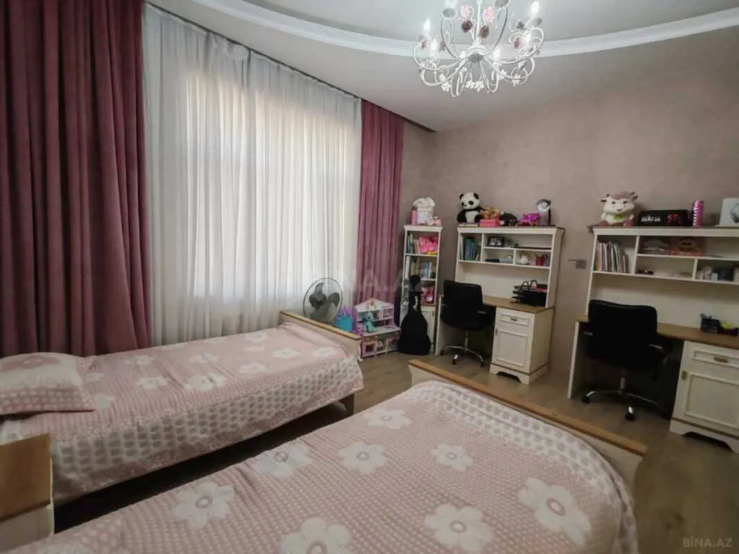 Satılır 6 otaqlı həyət evi 340 m²