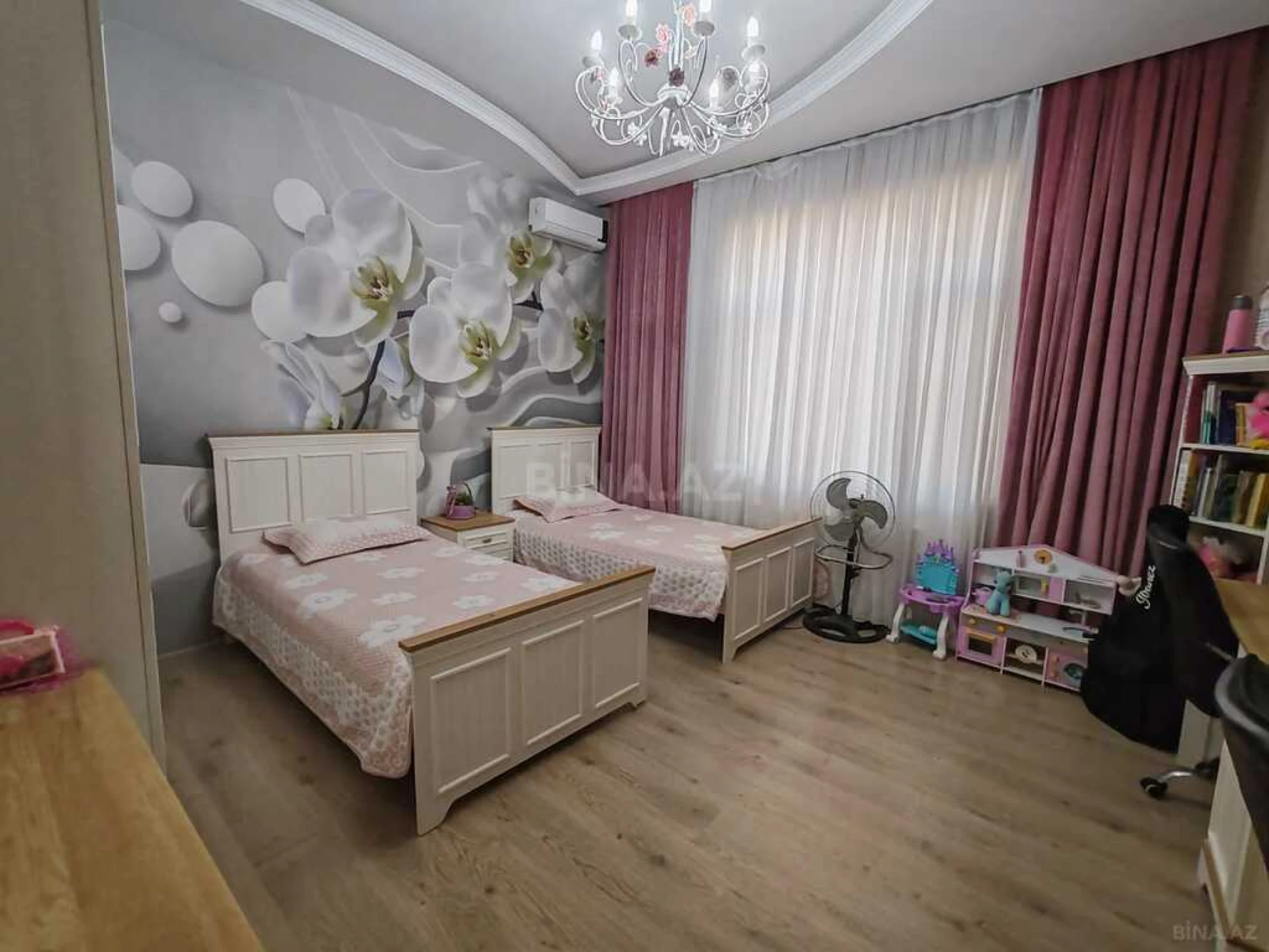 Satılır 6 otaqlı həyət evi 340 m²