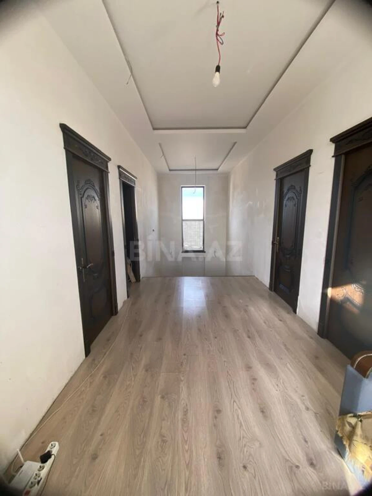 Satılır 6 otaqlı həyət evi 340 m²
