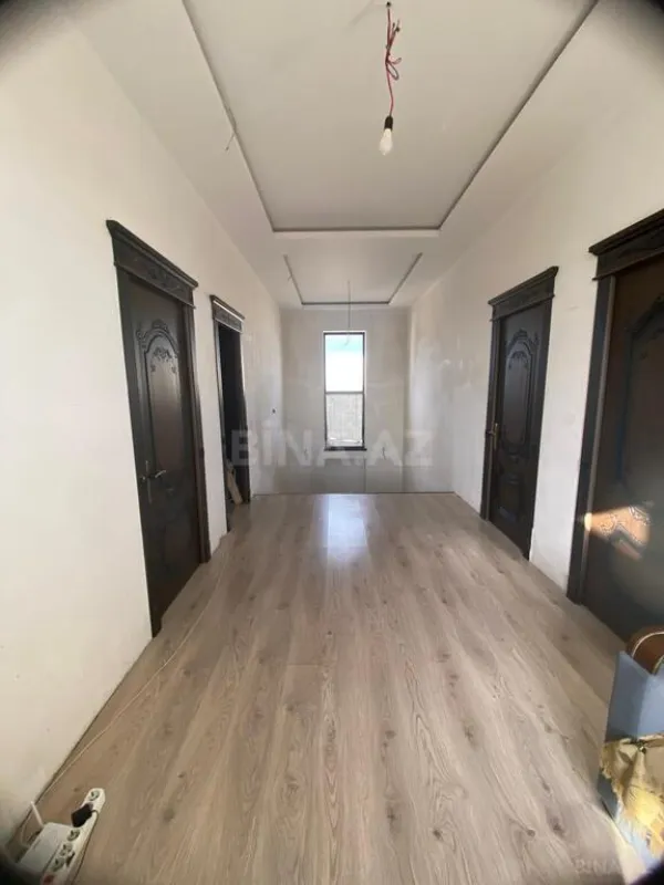 Satılır 6 otaqlı həyət evi 340 m²