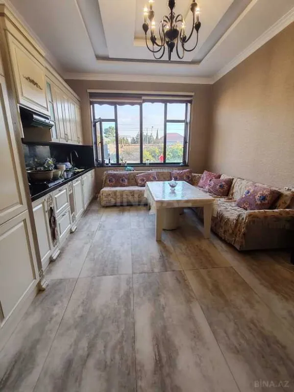 Satılır 6 otaqlı həyət evi 340 m²