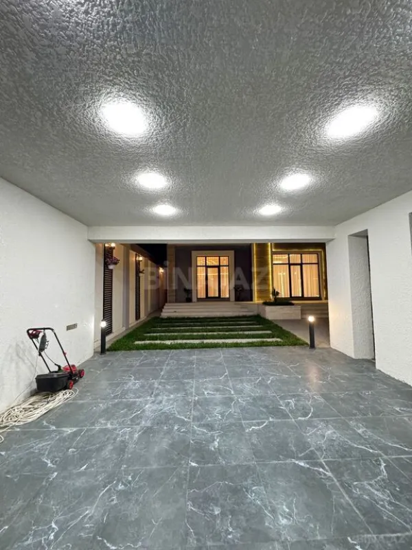 Satılır 5 otaqlı həyət evi 400 m²
