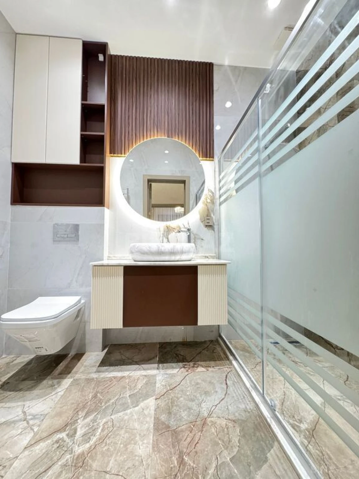 Satılır 5 otaqlı həyət evi 400 m²