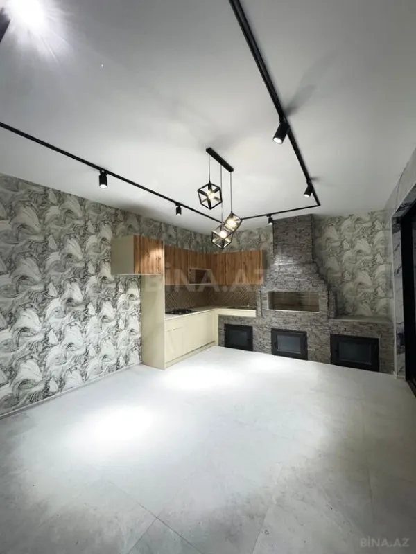 Satılır 5 otaqlı həyət evi 400 m²