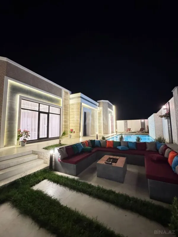 Satılır 5 otaqlı həyət evi 400 m²