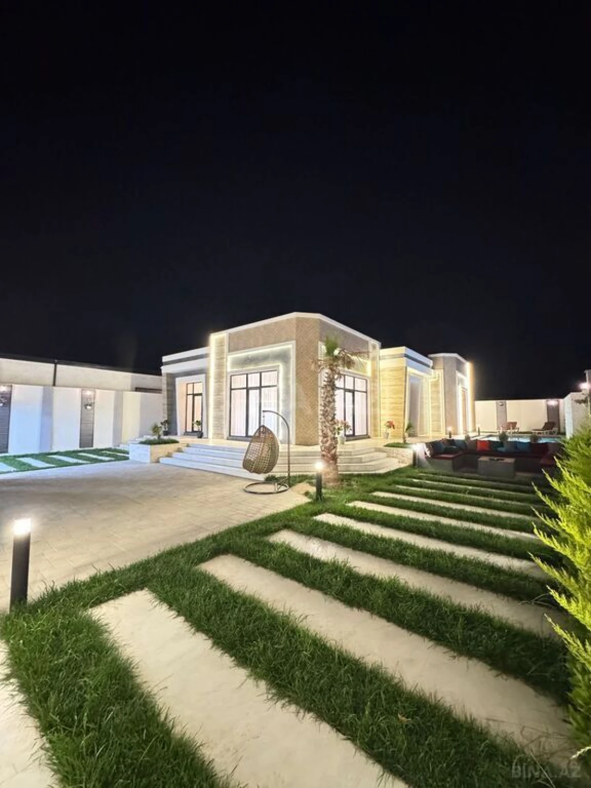 Satılır 5 otaqlı həyət evi 400 m²