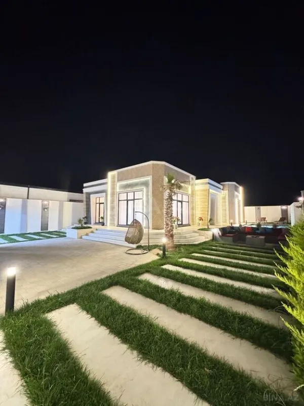 Satılır 5 otaqlı həyət evi 400 m²