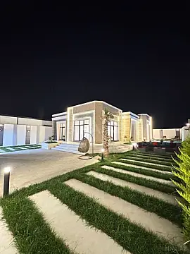 Satılır 5 otaqlı həyət evi 400 m²