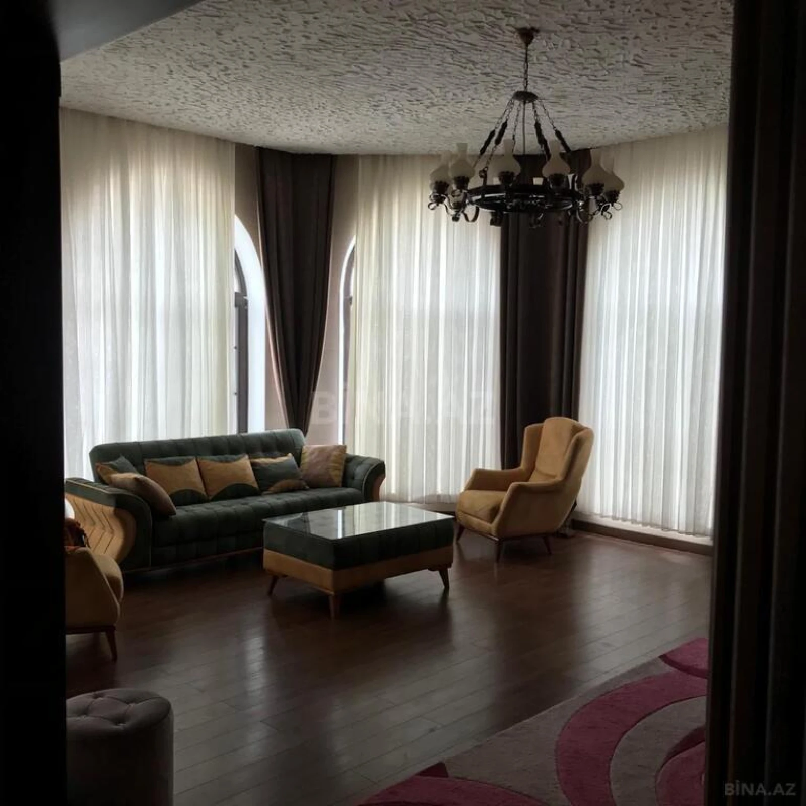 Kirayə verilir 5 otaqlı həyət evi 220 m²