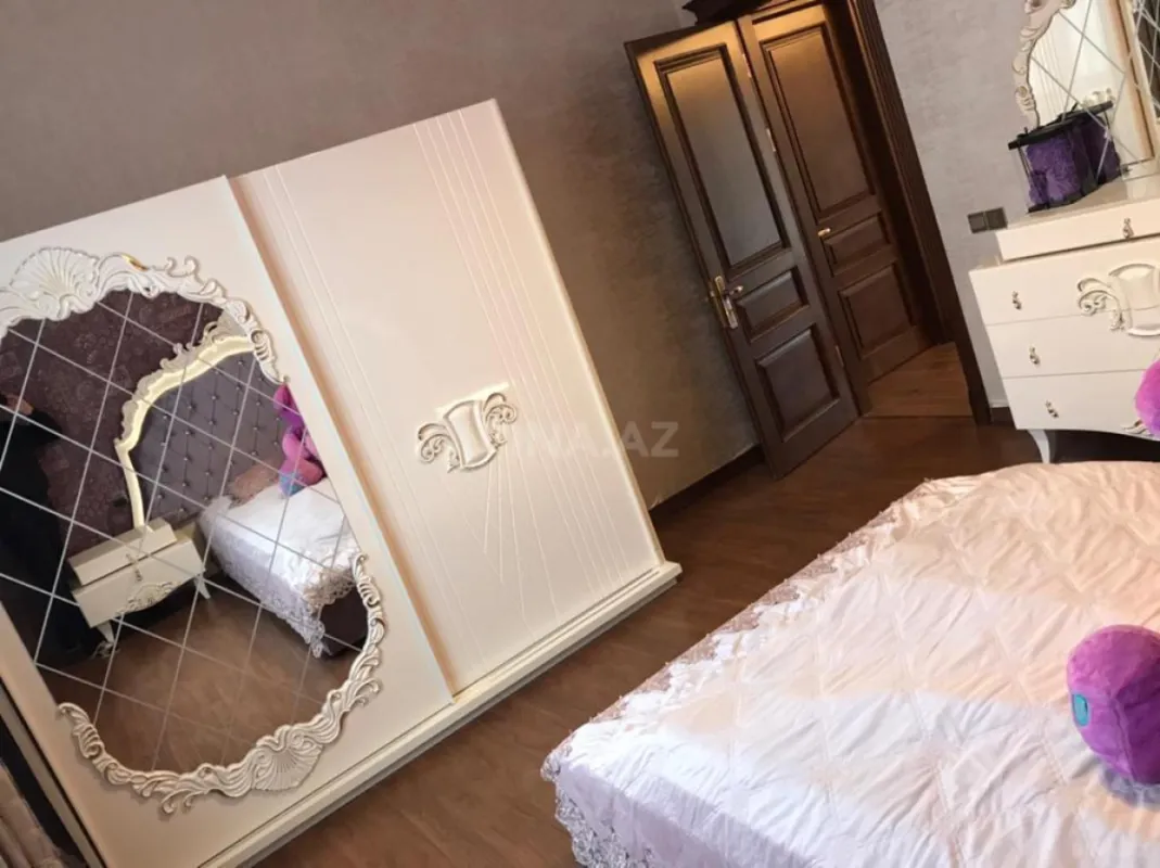 Kirayə verilir 5 otaqlı həyət evi 220 m²