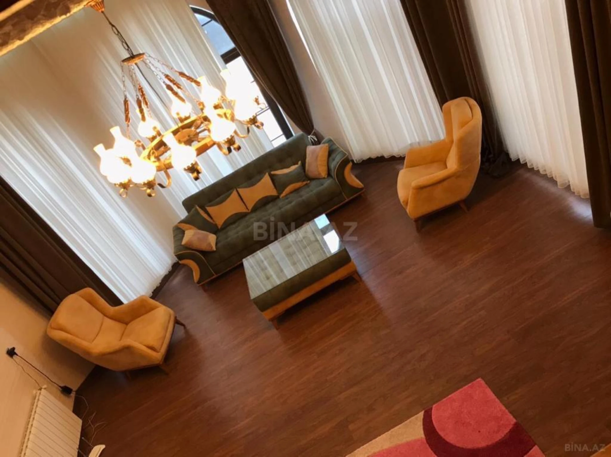 Kirayə verilir 5 otaqlı həyət evi 220 m²