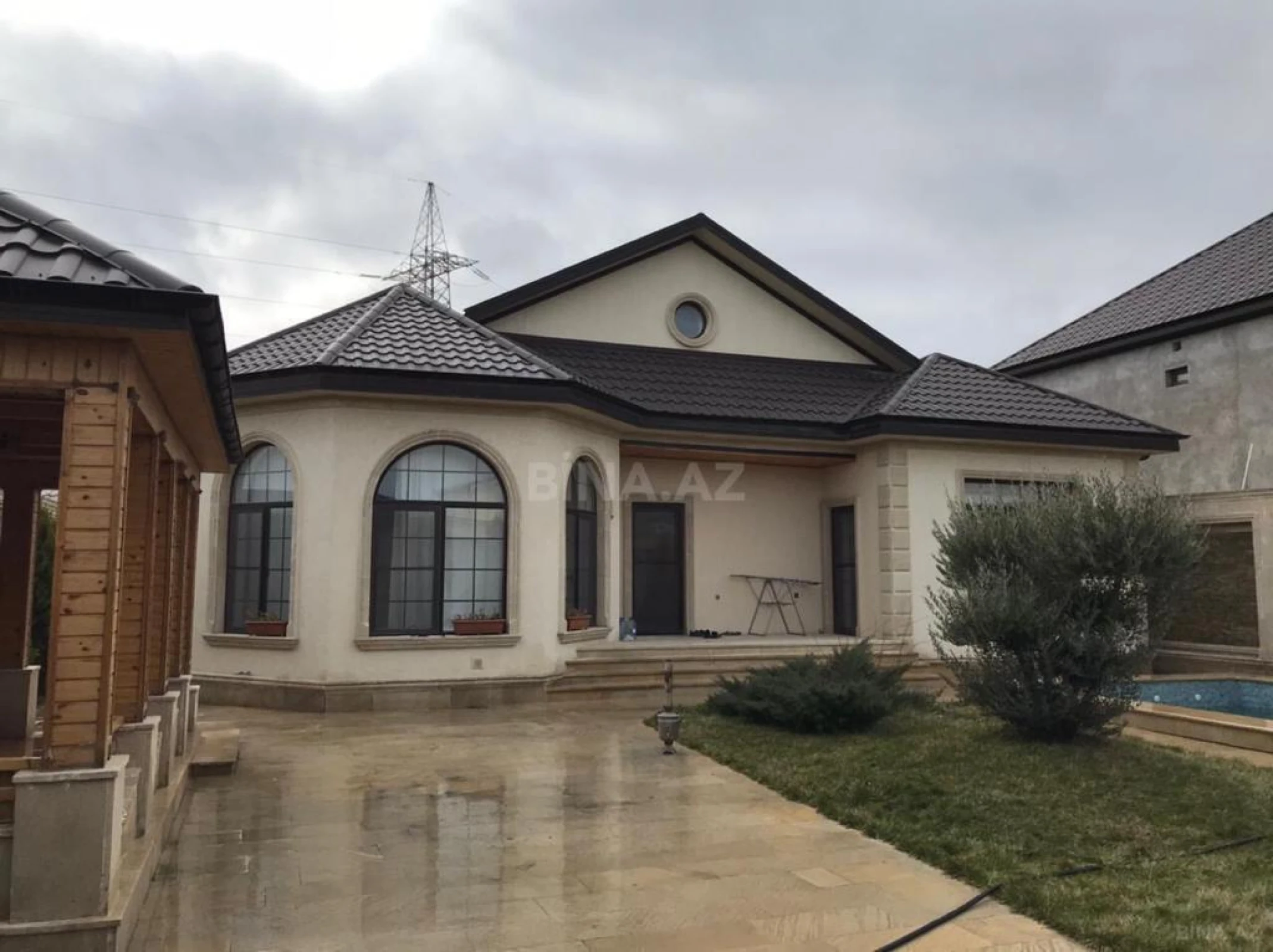 Kirayə verilir 5 otaqlı həyət evi 220 m²