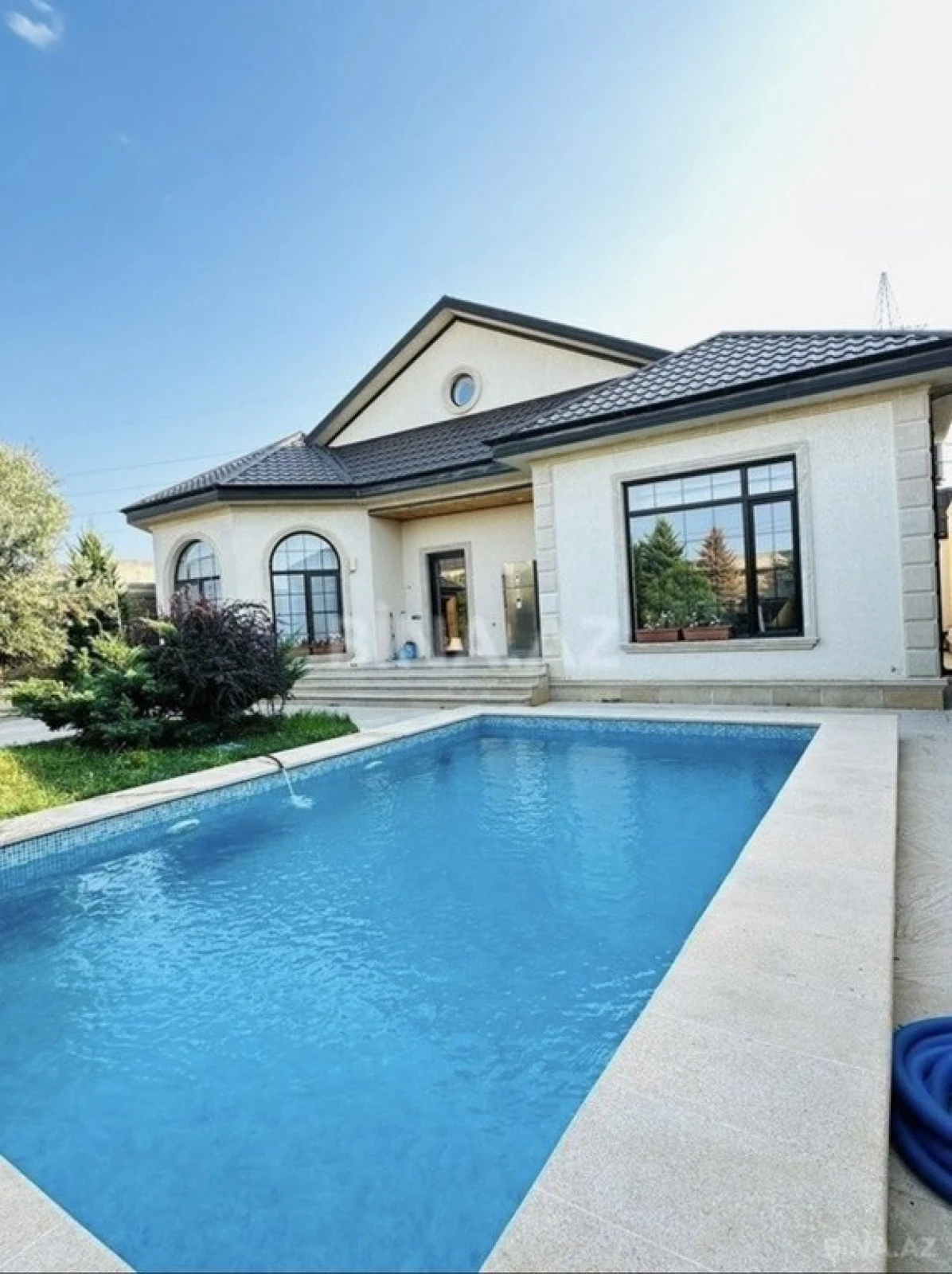 Kirayə verilir 5 otaqlı həyət evi 220 m²