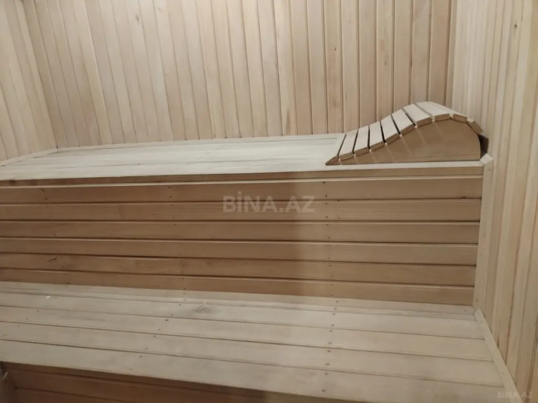 Satılır 9 otaqlı həyət evi 400 m²