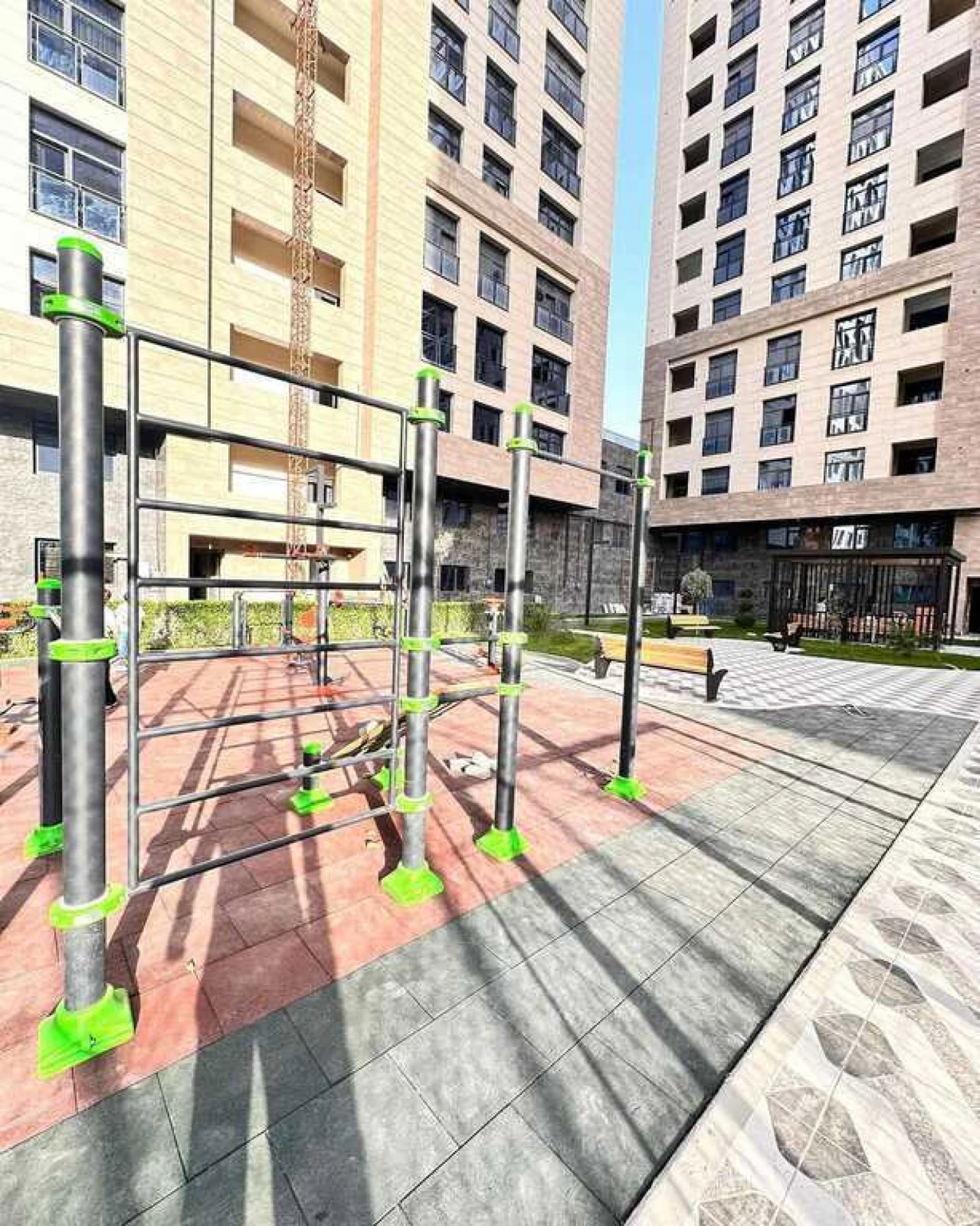 Satılır 4 otaqlı mənzil 197 m²