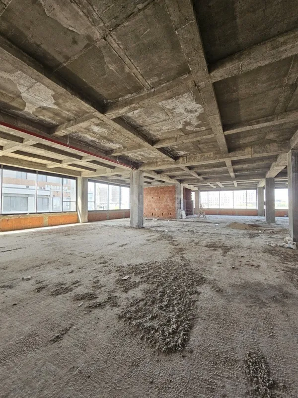 Satılır obyekt 1100 m²