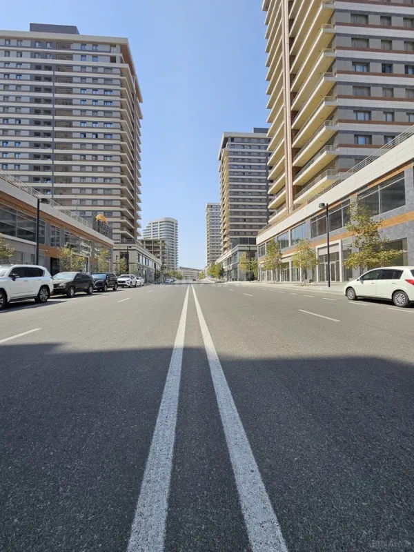 Satılır obyekt 1100 m²