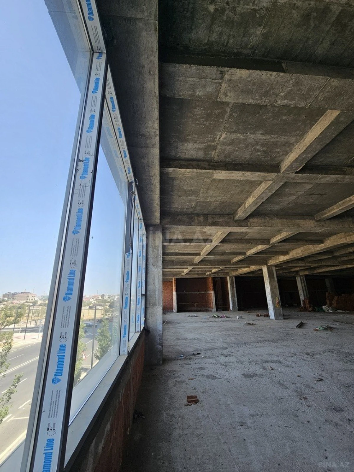 Satılır obyekt 1100 m²