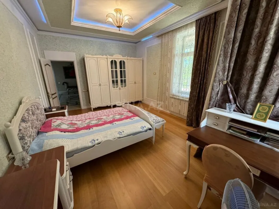 Satılır 4 otaqlı həyət evi 170 m²