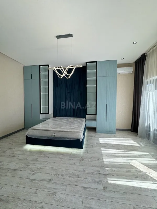 Satılır 5 otaqlı həyət evi 260 m²