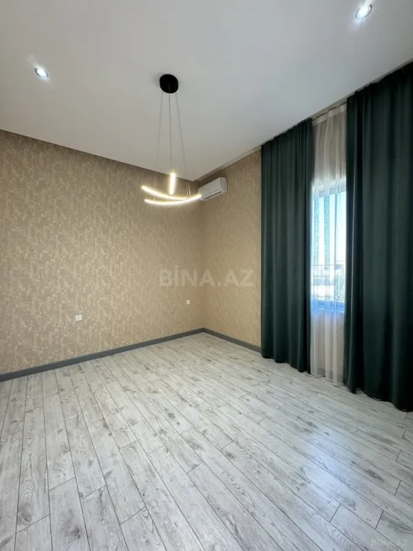 Satılır 5 otaqlı həyət evi 260 m²