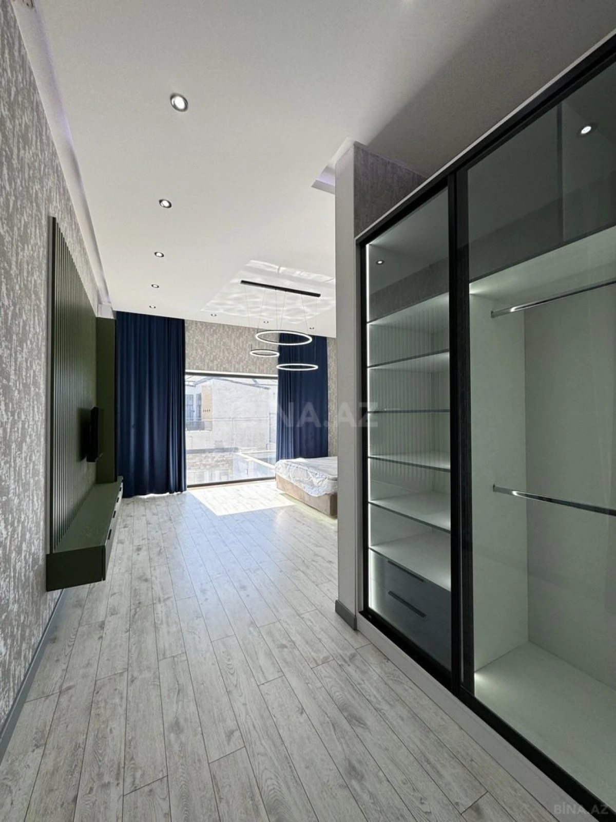Satılır 5 otaqlı həyət evi 260 m²