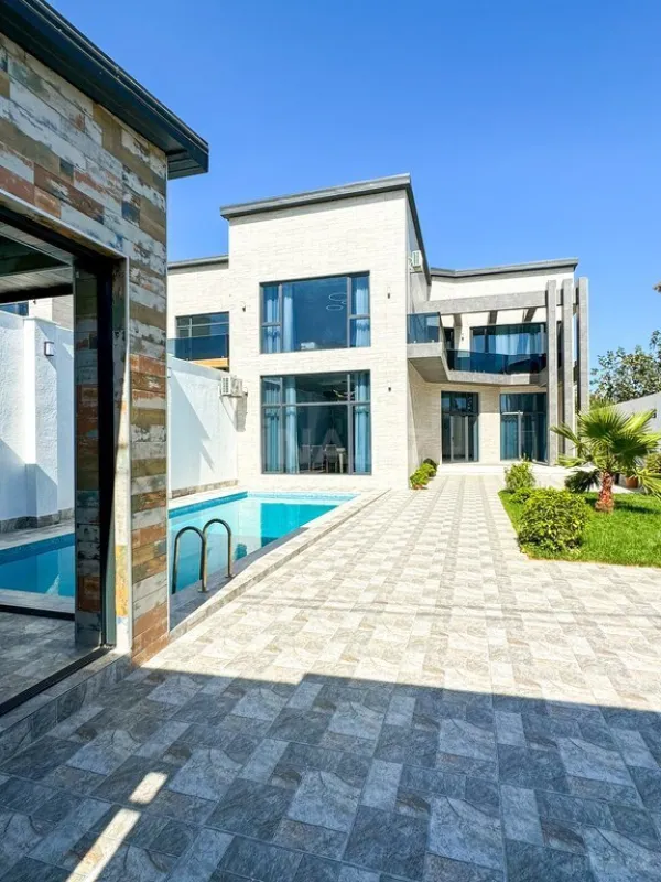 Satılır 5 otaqlı həyət evi 260 m²