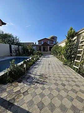 Satılır 5 otaqlı həyət evi 160 m²