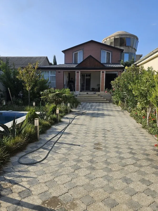 Satılır 5 otaqlı həyət evi 160 m²