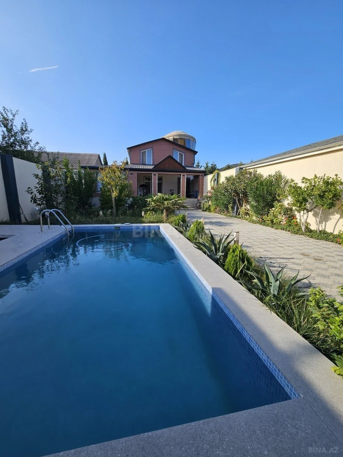 Satılır 5 otaqlı həyət evi 160 m²