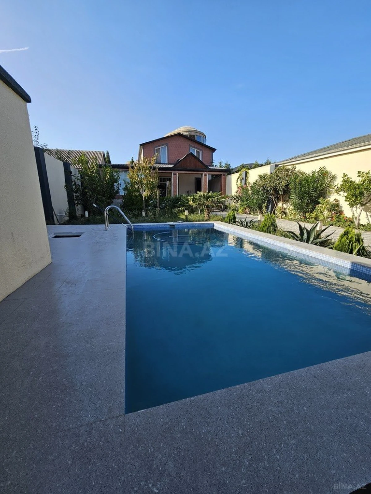 Satılır 5 otaqlı həyət evi 160 m²