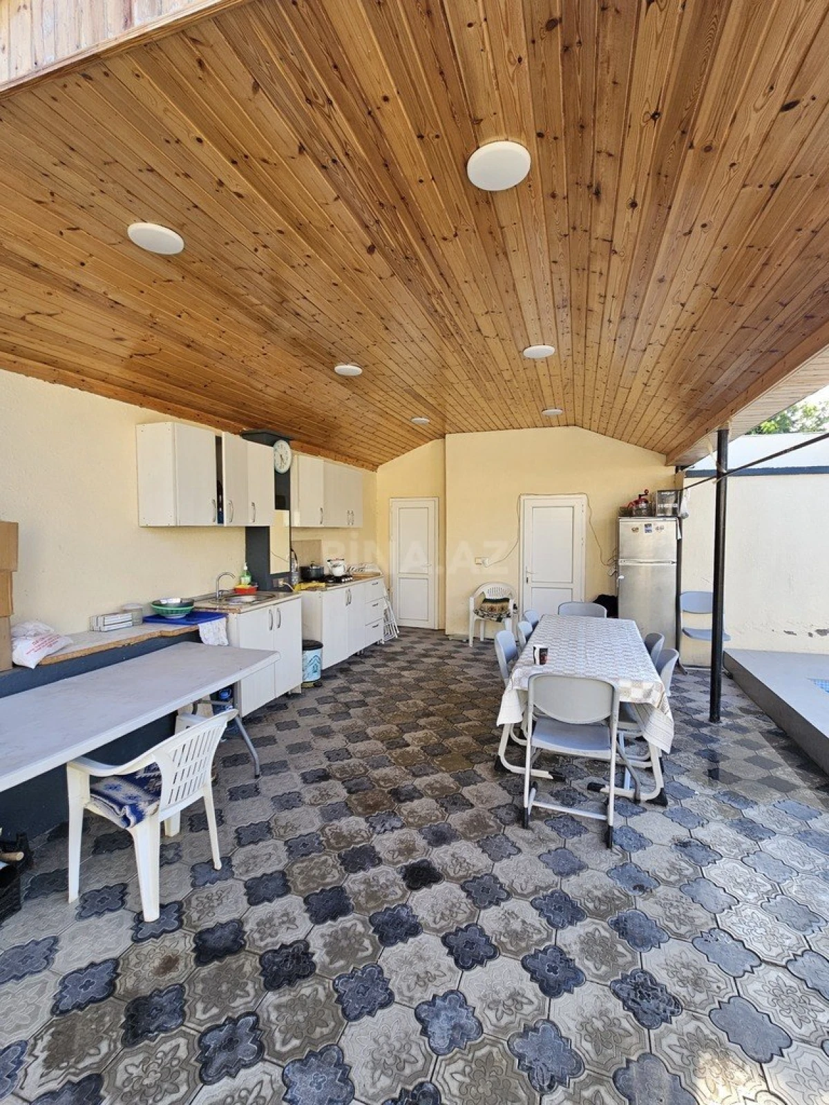 Satılır 5 otaqlı həyət evi 160 m²