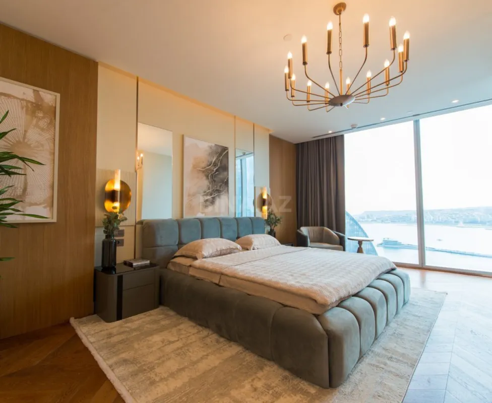 Satılır 3 otaqlı mənzil 171.6 m²