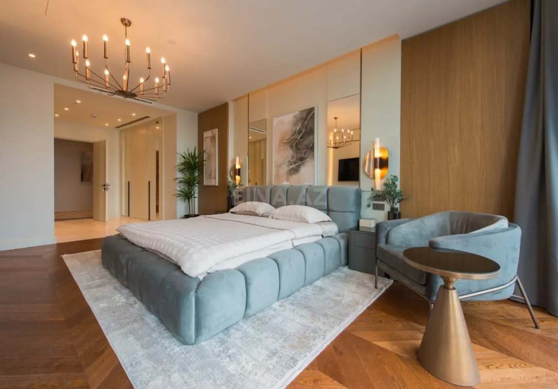 Satılır 3 otaqlı mənzil 171.6 m²