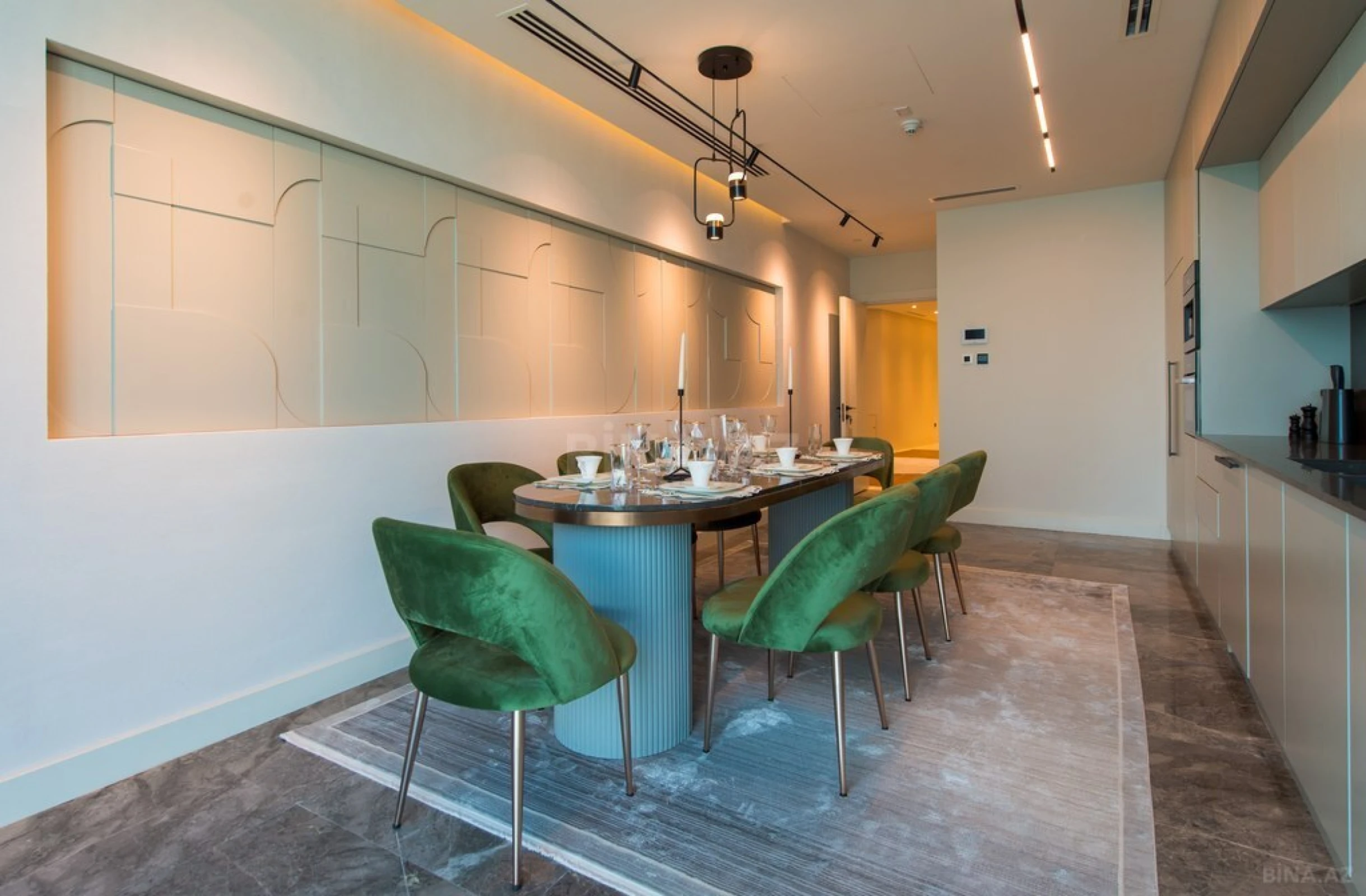 Satılır 3 otaqlı mənzil 375.6 m²