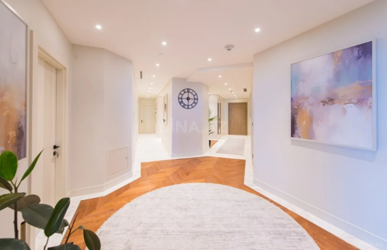 Satılır 3 otaqlı mənzil 375.6 m²