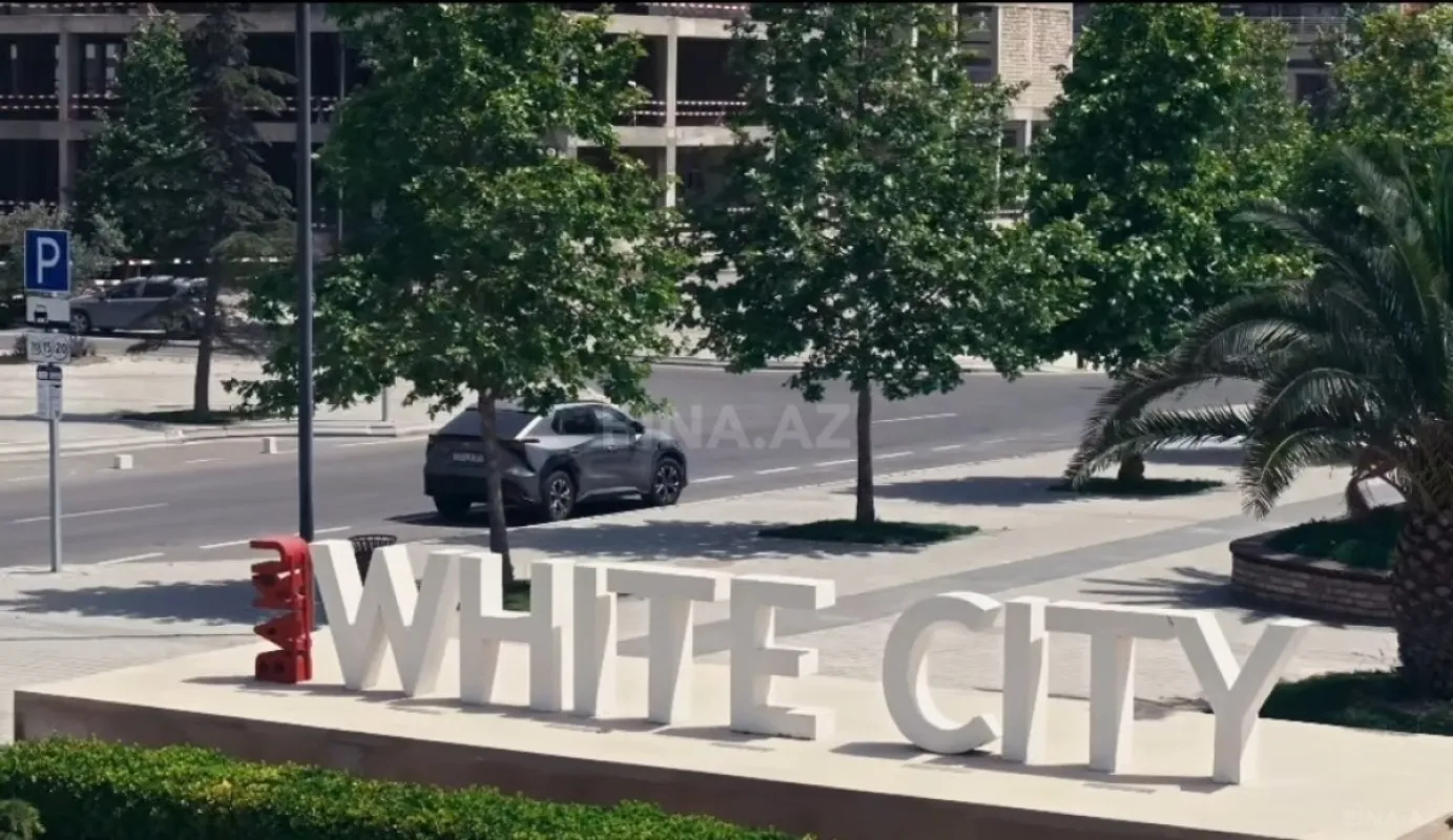 Satılır obyekt 300 m²